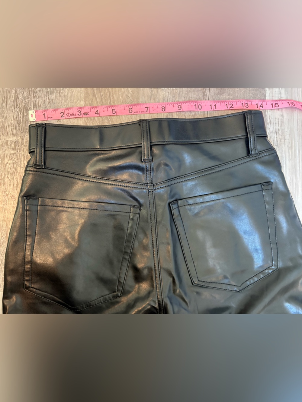 Abercrombie & Fitch High Rise 90s Relaxed Vegan Leather Pants Size 6/28 EUC - Picture 8 of 9